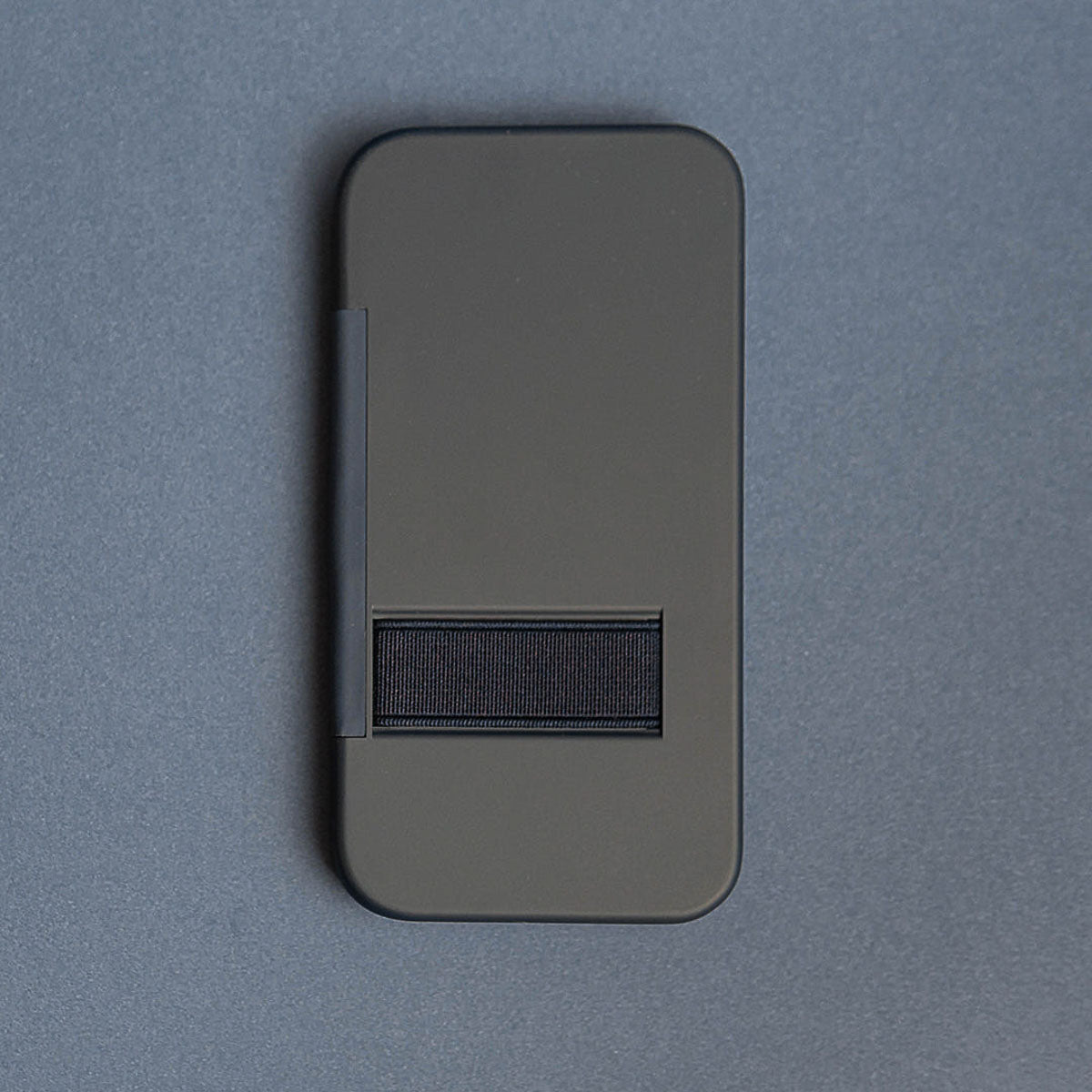 Custodia per iPhone Klak. A chiusura automatica. Con incisione gratuita