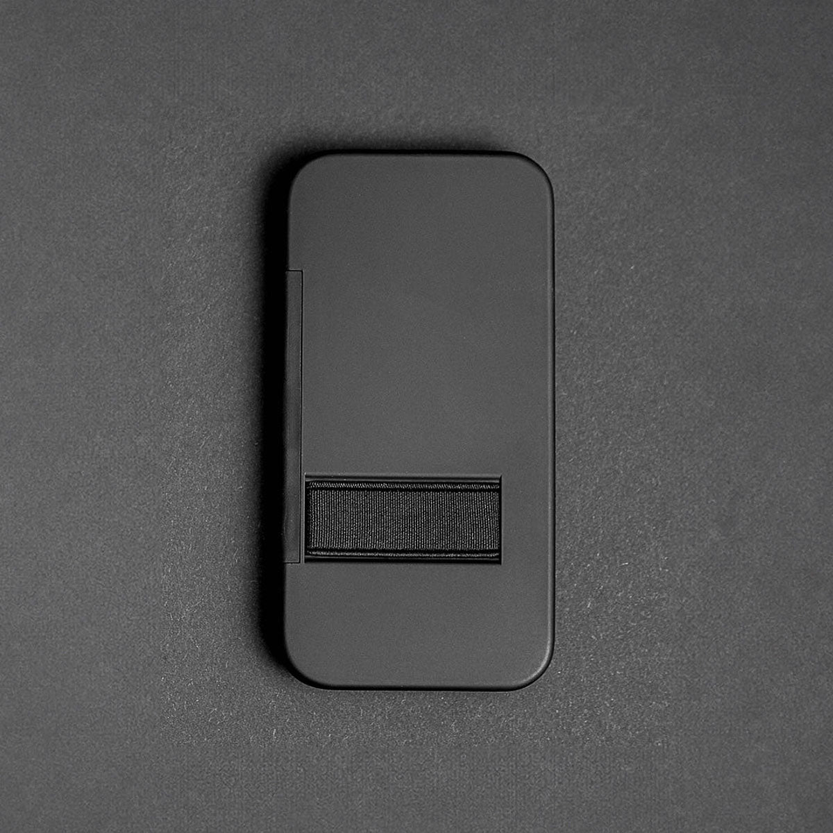 Custodia per iPhone Klak. A chiusura automatica. Con incisione gratuita