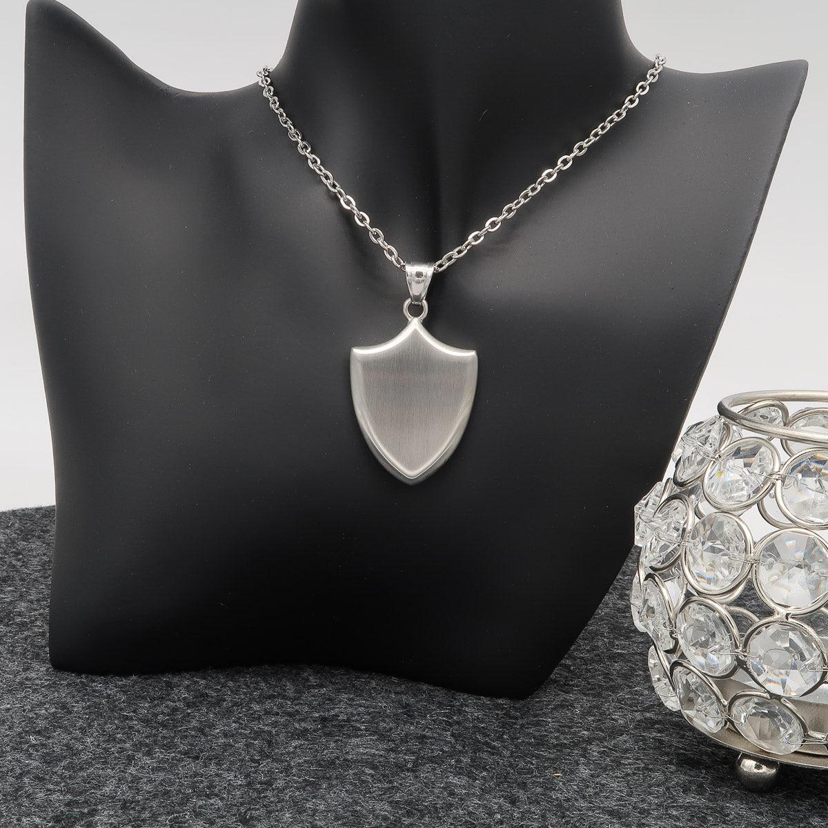 Collana da uomo "Shield" con incisione gratuita